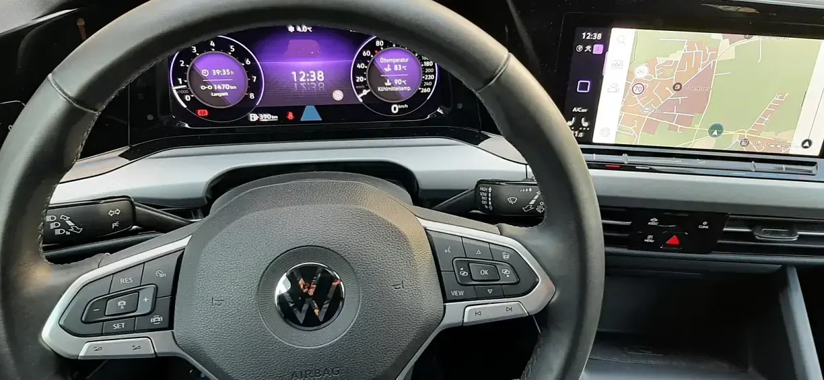 Gebraucht VW Golf VIII Life 131 PS (96 kW) 2020 Weiß Limousine