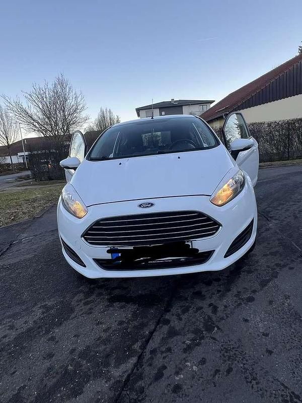 Gebraucht Ford Courier 137 PS (100 kW) 2014 Van / Kleinbus