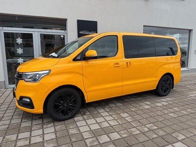 Gebraucht Hyundai H-1 Premium 170 PS (125 kW) 2020 Gelb Van / Kleinbus