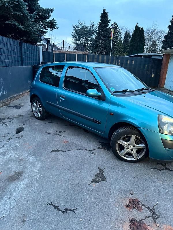 Blau Gebraucht 2002 Renault Clio II Kleinwagen | 600 € (Superpreis) - Bild 1/4