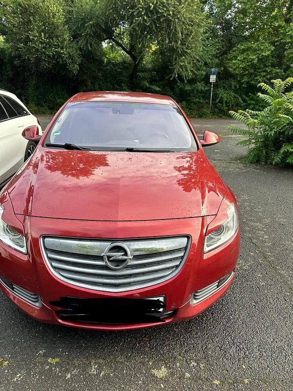 Gebraucht Opel Insignia 220 PS (161 kW) 2009 Rot Limousine