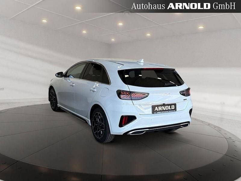 Neu Kia Ceed GT-Line 140 PS (102 kW) 2026 Weiß Kleinwagen