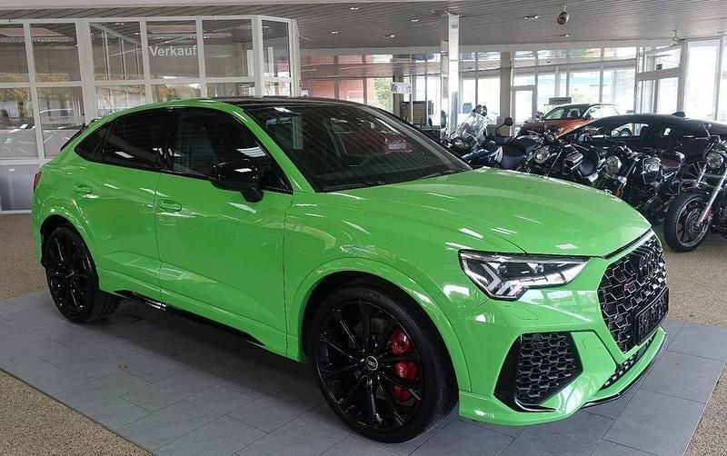 Verde mantis kyalamigrün (metallic) Gebraucht 2020 Audi RS Q3 Sport SUV | 46.450 € (Guter Preis) - Bild 1/4