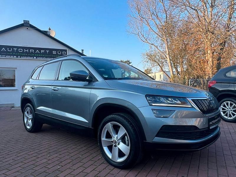 Grau Gebraucht 2018 Skoda Karoq Ambition SUV | 22.450 € (Guter Preis) - Bild 1/3
