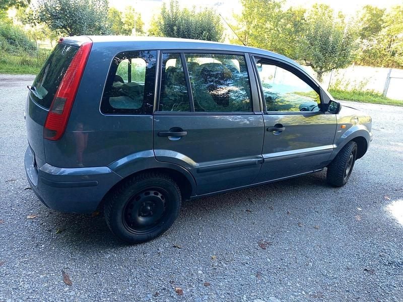 Grau Gebraucht 2005 Ford Fusion Kleinwagen | 1.800 € - Bild 1/4
