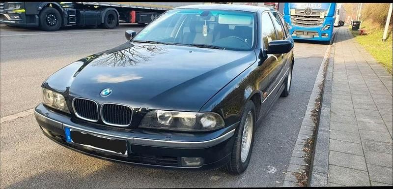 Gebraucht BMW 520 150 PS (110 kW) 2000 Schwarz Kombi