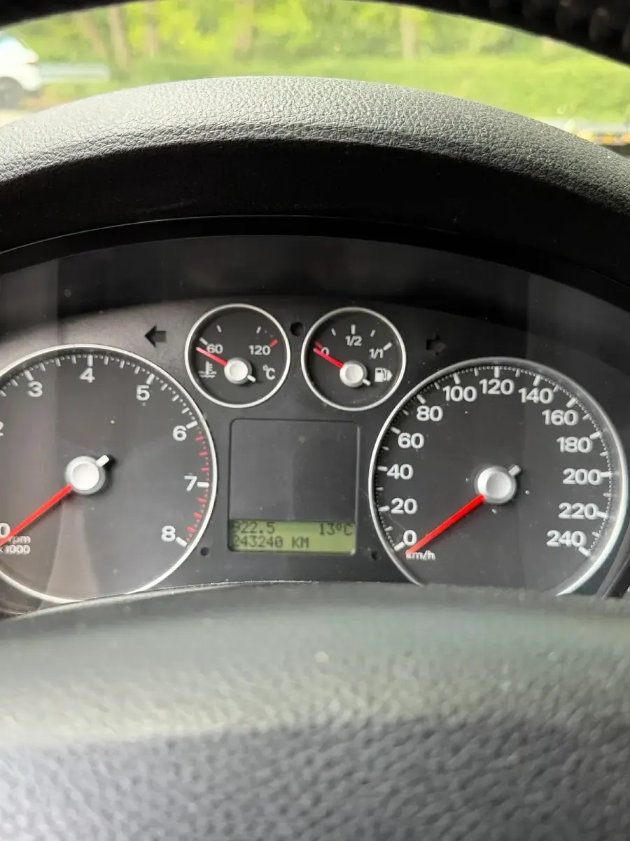 Gebraucht Ford C-MAX 101 PS (74 kW) 2004 Grau Van / Kleinbus