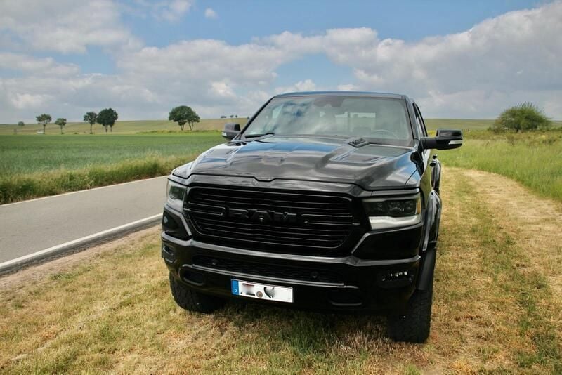 Schwarz Gebraucht 2018 Dodge Ram Abholung | 47.500 € - Bild 1/4