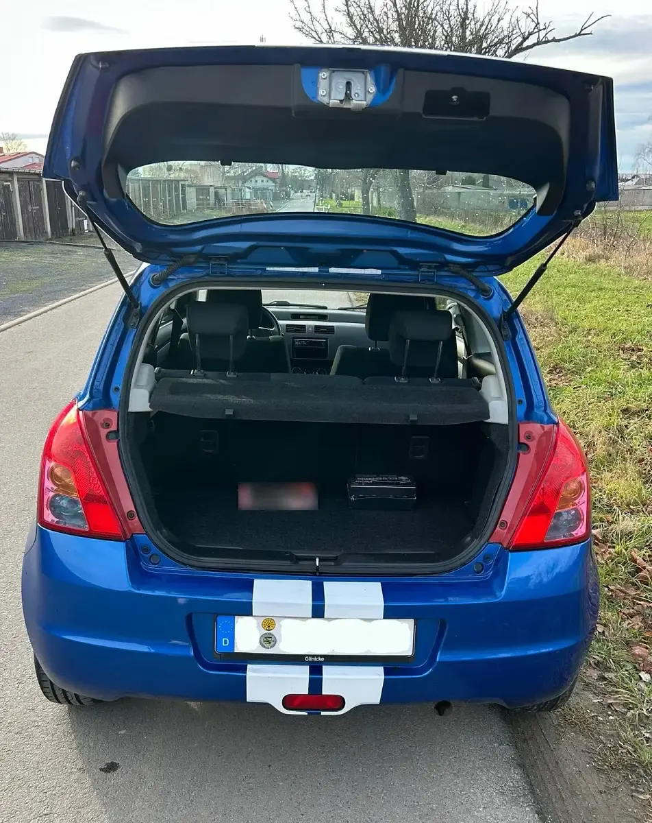 Gebraucht Suzuki Swift 92 PS (67 kW) 2008 Blau Kleinwagen