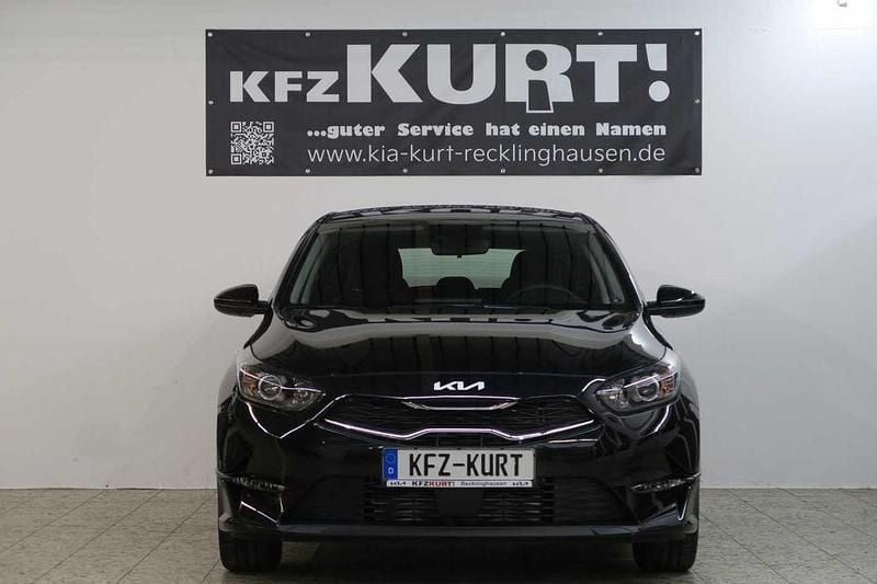 Gebraucht Kia Ceed 120 PS (88 kW) 2023 Schwarz Kleinwagen