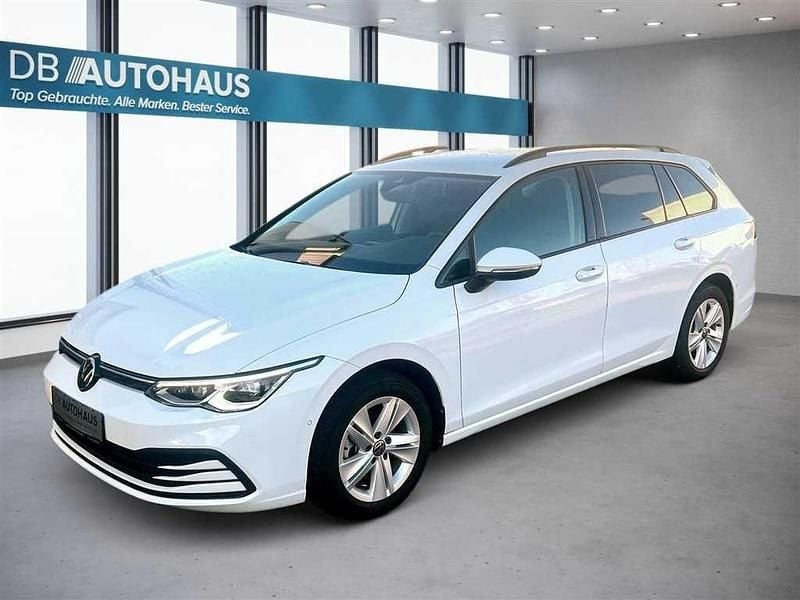 Weiß Gebraucht 2023 VW Golf VIII Life Kombi | 22.920 € (Fairer Preis) - Bild 1/4