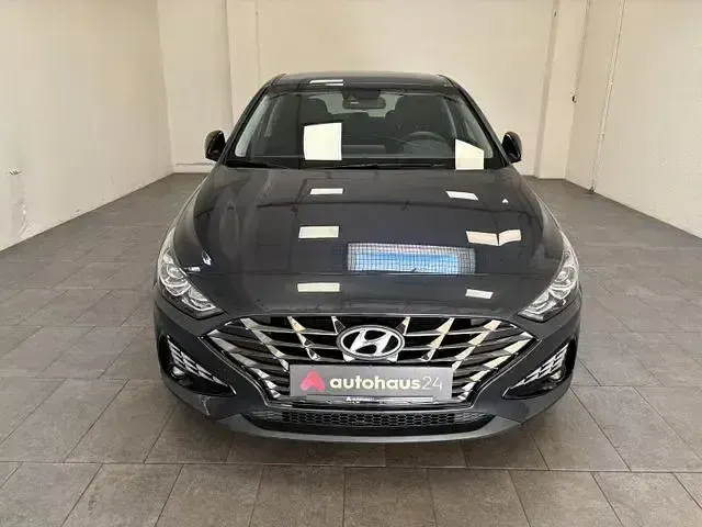 Gebraucht Hyundai i30 120 PS (88 kW) 2022 Grau Limousine