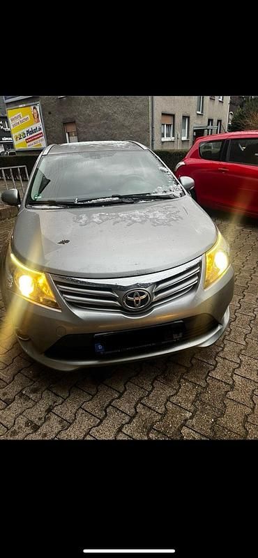 Gebraucht Toyota Avensis T2 124 PS (91 kW) 2012 Grau Kombi