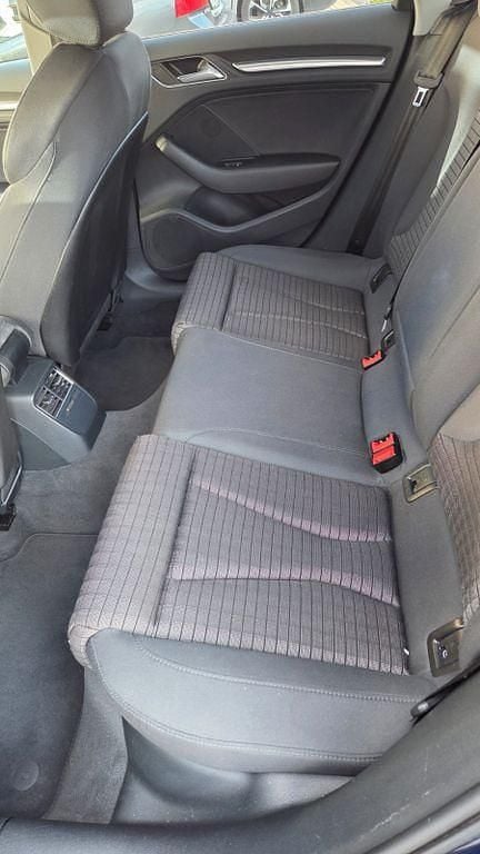 Gebraucht Audi A3 Ambiente 150 PS (110 kW) 2019 Blau Limousine