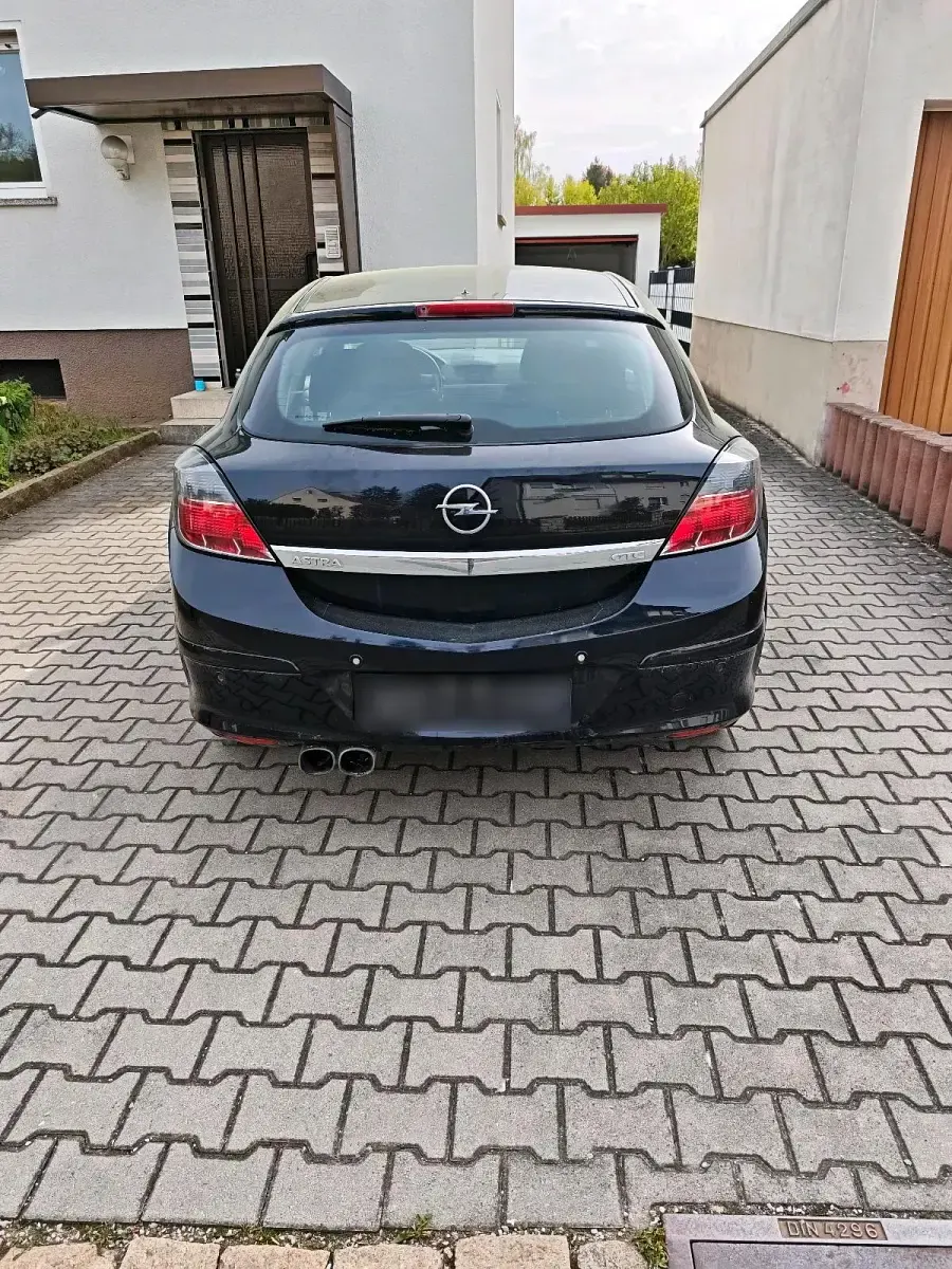 Gebraucht Opel Astra GTC 105 PS (77 kW) 2008 Schwarz Coupé