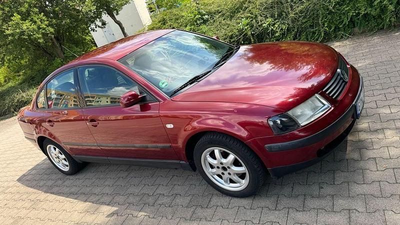 Gebraucht VW Passat Basis 125 PS (91 kW) 2000 Limousine