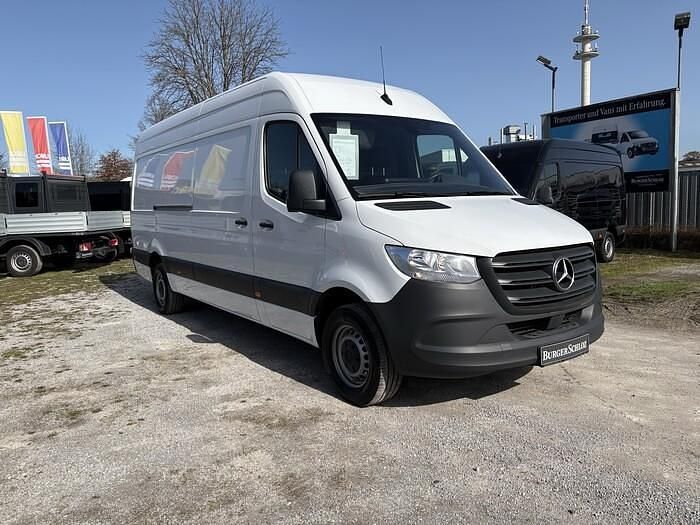 Używany Mercedes Sprinter 170 KM (125 kW) 2022 Biały Van