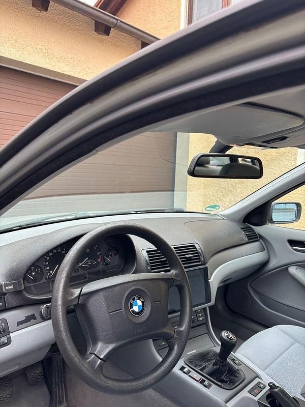 Gebraucht BMW 316 116 PS (85 kW) 2004 Grau Limousine