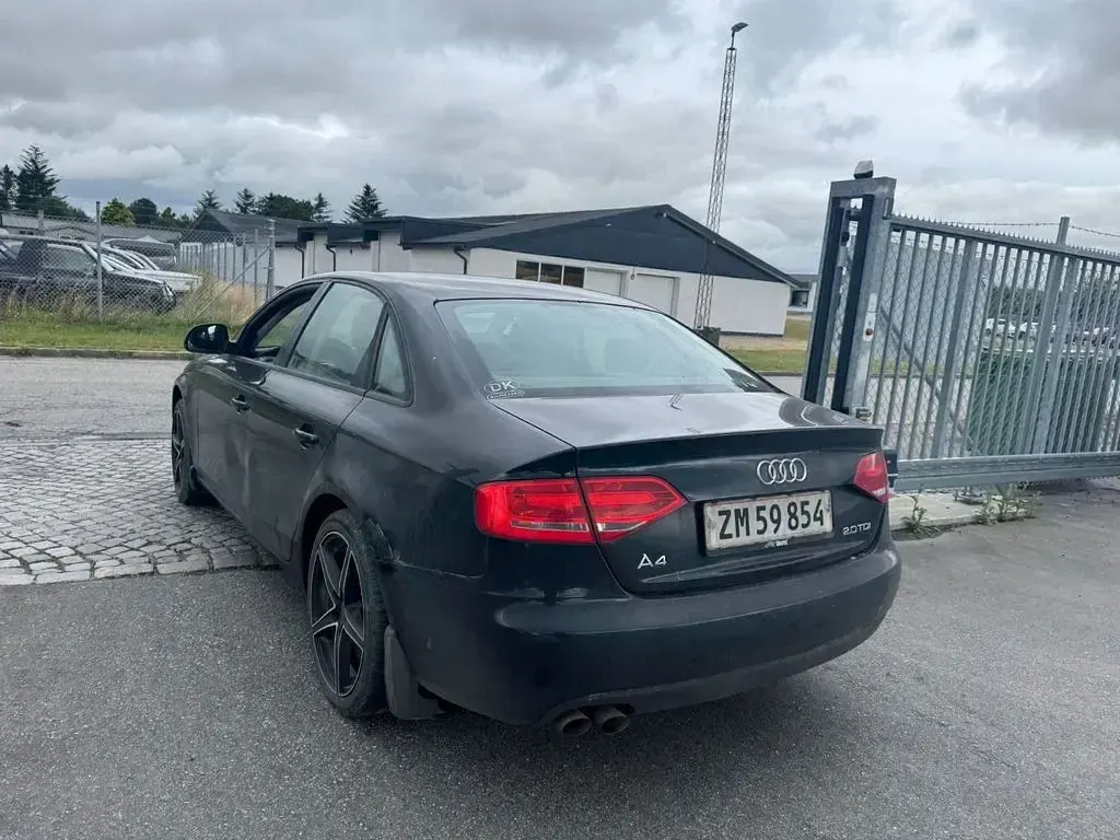 Gebraucht Audi A4 Ambiente 143 PS (105 kW) 2008 Schwarz Limousine