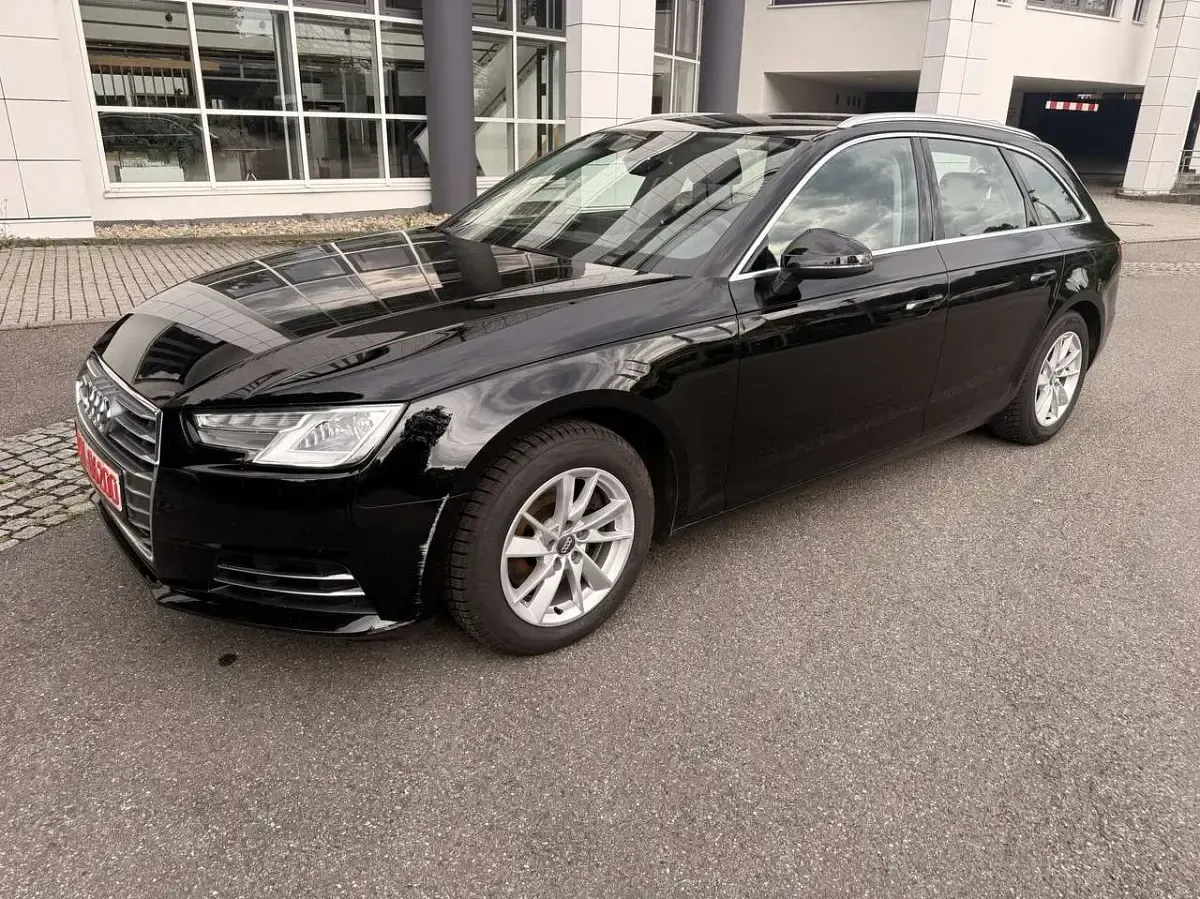 Gebraucht Audi A4 Sport 150 PS (110 kW) 2018 Brillantschwarz Kombi