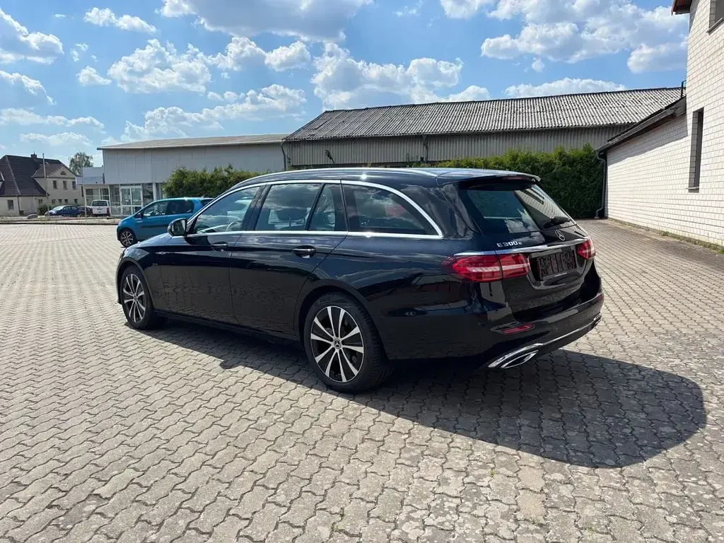 Gebraucht Mercedes E300 Business 320 PS (235 kW) 2021 Schwarz Limousine