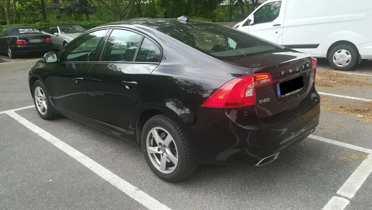 Gebraucht Volvo S60 Linje Svart 190 PS (139 kW) 2016 Schwarz Limousine
