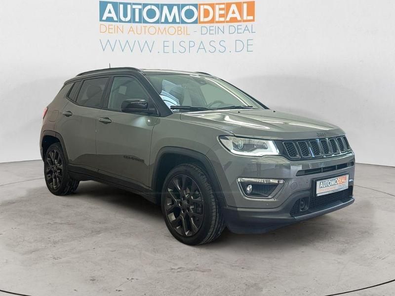 Gebraucht Jeep Compass 150 PS (110 kW) 2020 Grau SUV