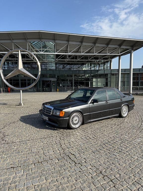 Gebraucht Mercedes 190 177 PS (130 kW) 1991 Schwarz Limousine