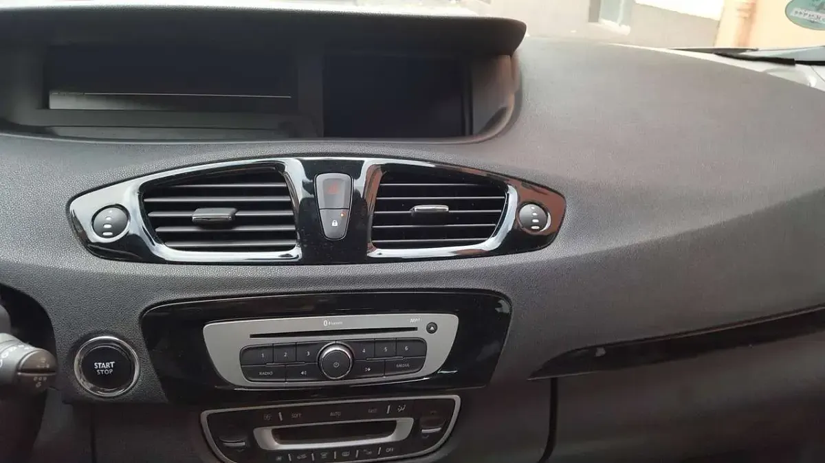 Gebraucht Renault Scénic III 131 PS (96 kW) 2016 Grau Kombi