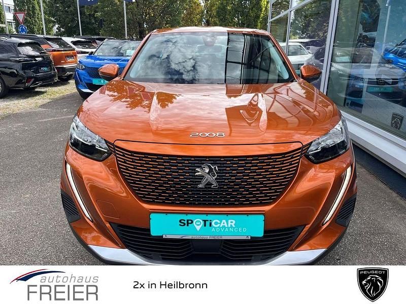 Gebraucht Peugeot e-2008 Active 100 kW (136 PS) 2021 Orange SUV