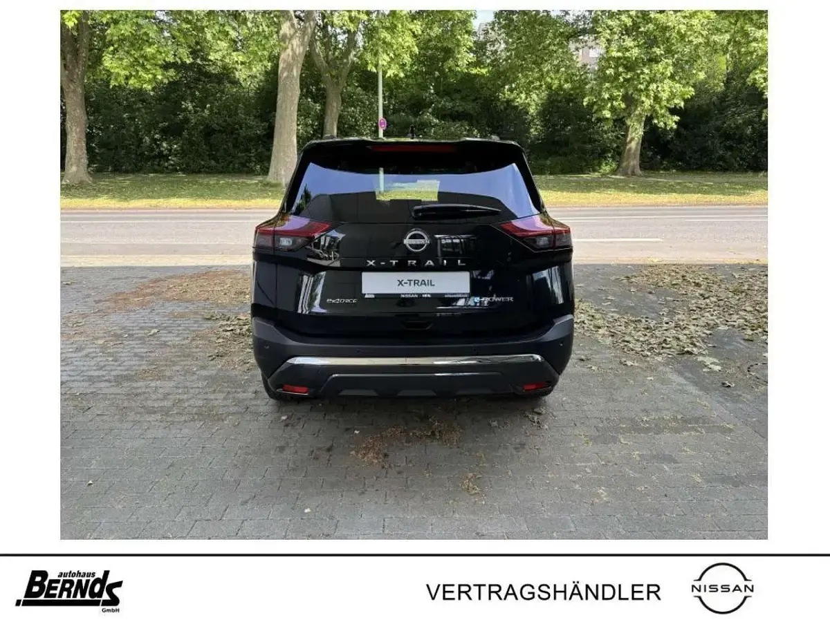 Neu Nissan X-Trail 158 PS (116 kW) 2026 Diamant black metallic SUV