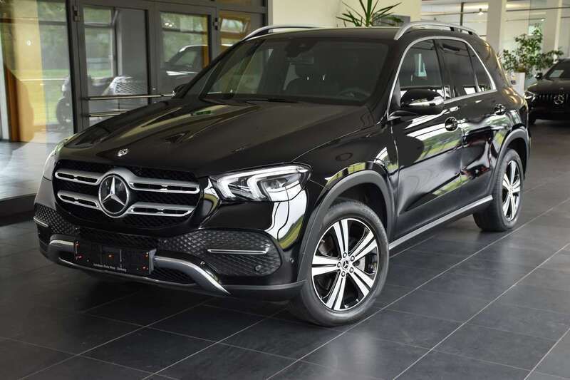 Schwarz Gebraucht 2020 Mercedes GLE300 AMG line SUV | 53.390 € (Etwas zu teuer) - Bild 1/4