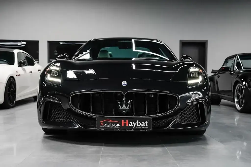 Gebraucht Maserati Granturismo 549 PS (403 kW) 2023 Nero assoluto Coupé