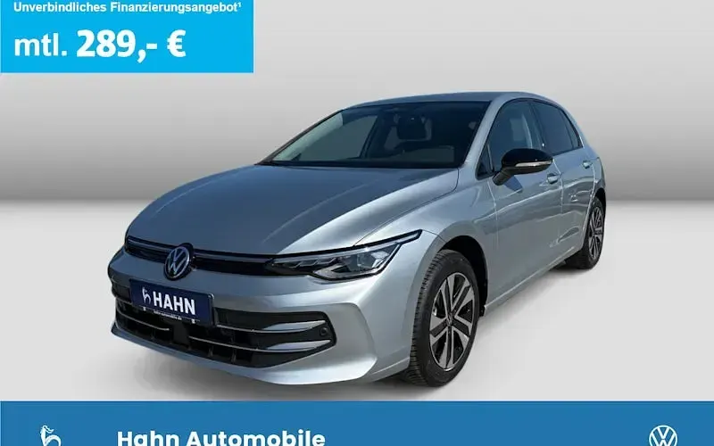 Nowe VW Golf VIII 150 KM (110 kW) 2026 Srebrny Sedan/Limuzyna