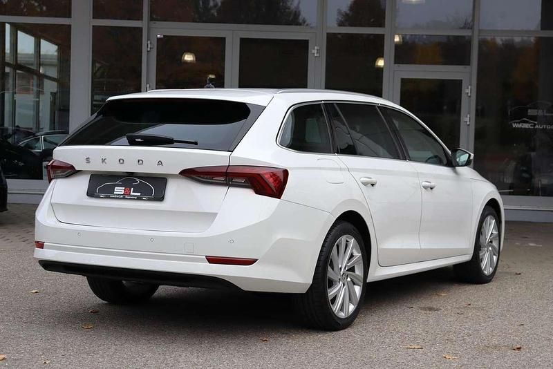 Gebraucht Skoda Octavia Style 150 PS (110 kW) 2021 Candyweiss Kombi