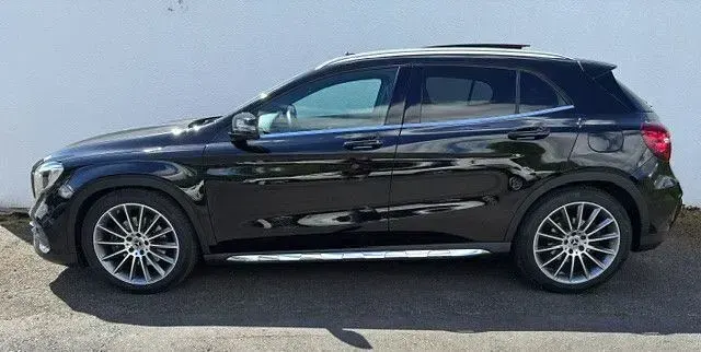 Gebraucht Mercedes GLA250 AMG line 211 PS (155 kW) 2019 Schwarz SUV