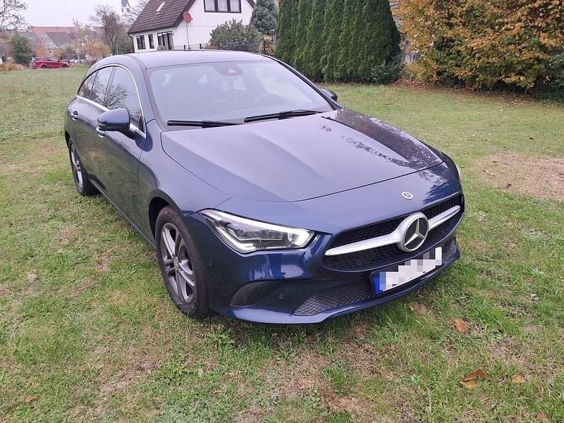 Blau Gebraucht 2020 Mercedes CLA220 Shooting Brake Kombi | 19.800 € (Superpreis) - Bild 1/4