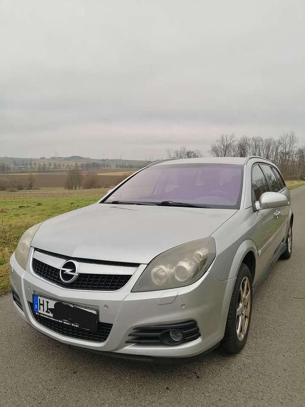Gebraucht Opel Vectra 155 PS (114 kW) 2008 Silber Kombi