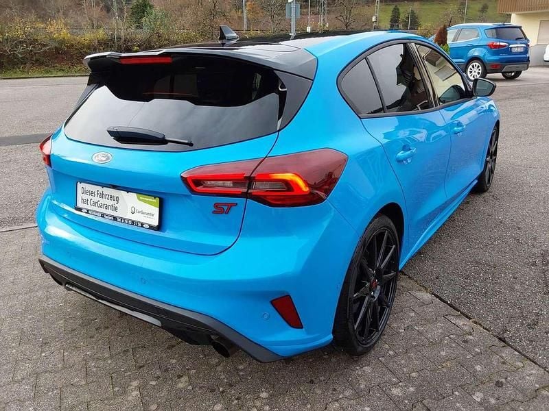 Second-hand Ford Focus ST 280 CP (205 kW) 2024 Albastru Coupe