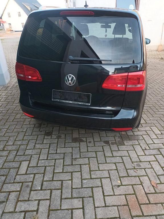 Schwarz Gebraucht 2011 VW Touran Van / Kleinbus | 4.100 € (Superpreis) - Bild 1/4