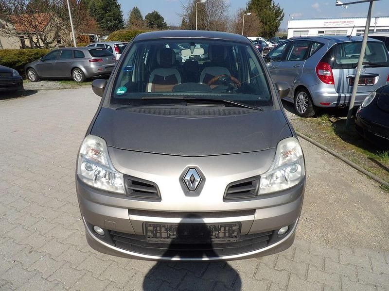 Gebraucht Renault Modus Dynamique 111 PS (81 kW) 2012 Stone Van / Kleinbus