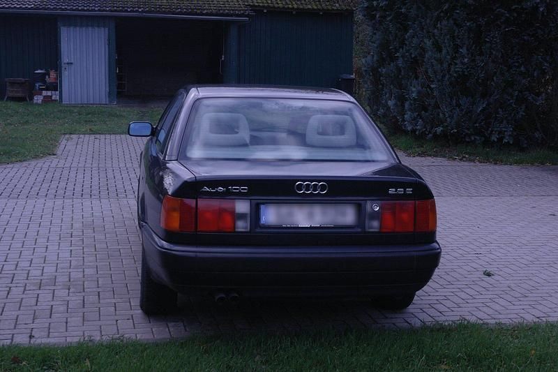 Gebraucht Audi 100 176 PS (129 kW) 1993 Schwarz Limousine