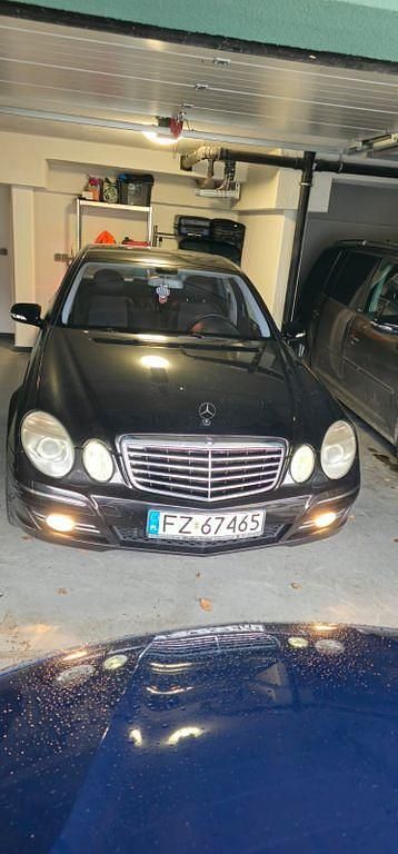 Schwarz Gebraucht 2007 Mercedes E200 Avantgarde Limousine | 7.000 € (Etwas zu teuer) - Bild 1/4