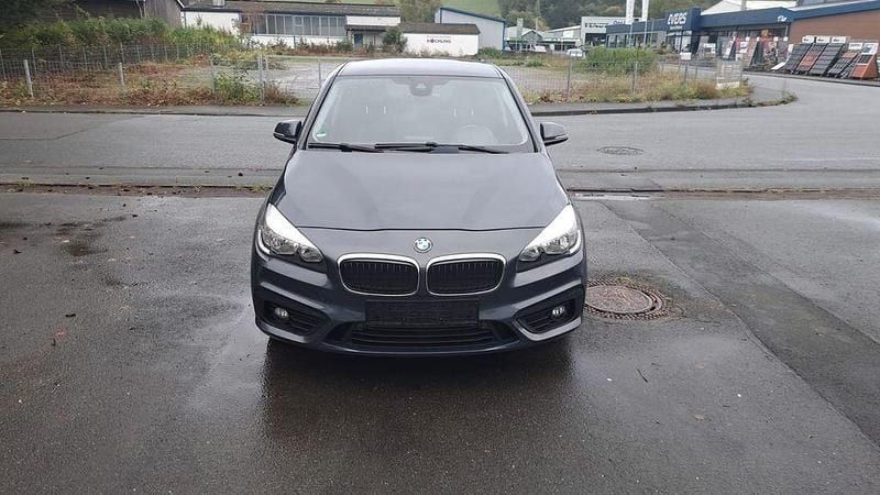Gebraucht BMW 220 Active Tourer 192 PS (141 kW) 2015 Grau Van / Kleinbus
