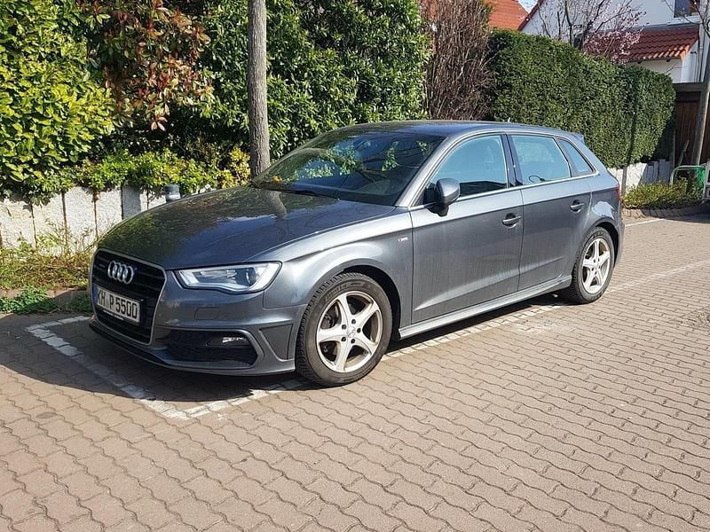 Grau Gebraucht 2015 Audi A3 S-Line Kombi | 13.000 € (Fairer Preis) - Bild 1/3