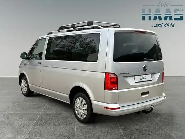 Używany VW Multivan Trendline 103 KM (75 kW) 2016 Srebrny Minivan
