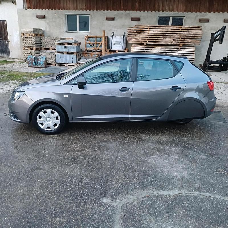 Second-hand Seat Ibiza 20 CP (14 kW) 2015 Gri Hatchback