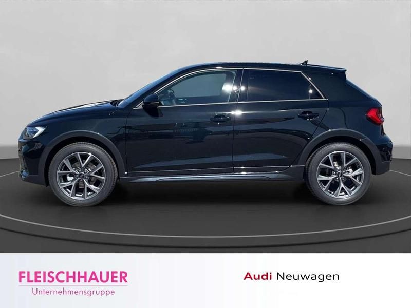 Neu Audi A1 S-Line 116 PS (85 kW) 2026 Mythosschwarz metallic SUV