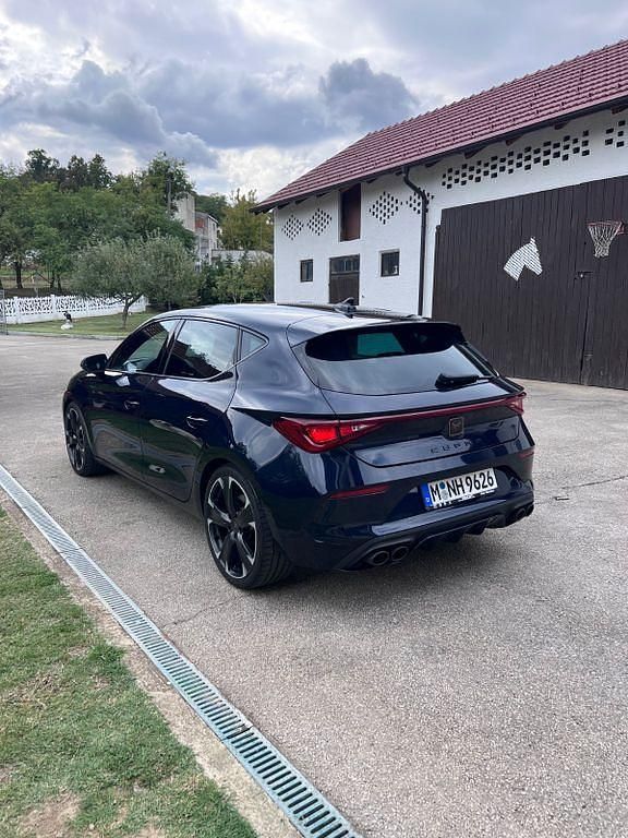 Gebraucht Cupra Leon VZ 300 PS (220 kW) 2022 Blau Limousine
