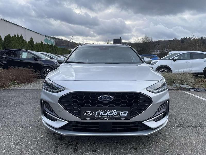 Gebraucht Ford Focus ST-Line X 155 PS (114 kW) 2024 Polarsilber Kombi